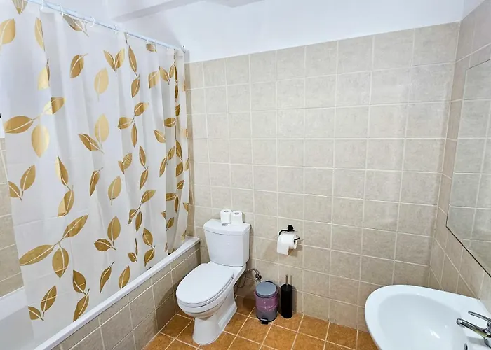 Sky Way Apartment, 150m From Chabad Lubavitch Apartmán